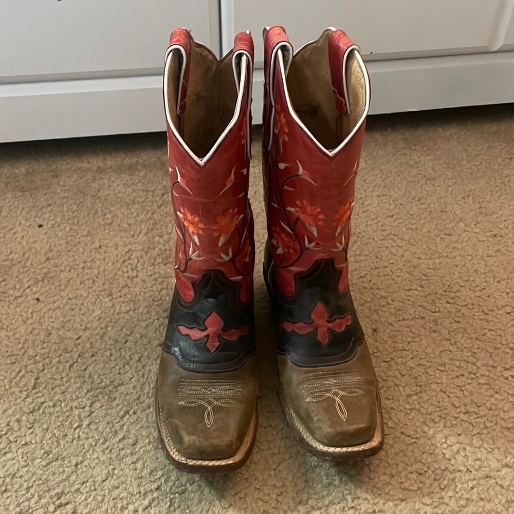 Cowgirl boots. Used